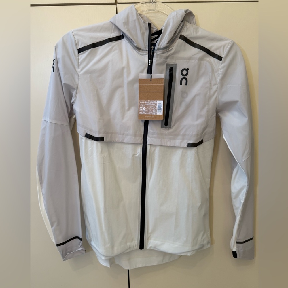 On Running Womens Light Gray & White Weather jacket